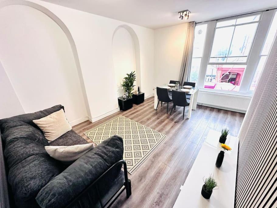 Appartamento Luxury Flat Hyde Park Super Location For Tourists Londra Esterno foto
