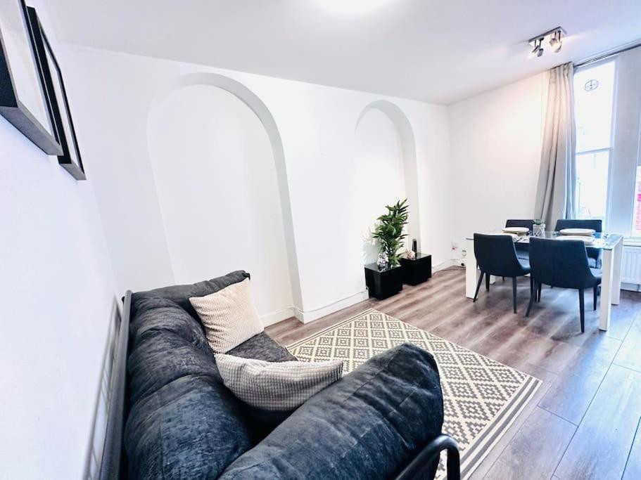 Appartamento Luxury Flat Hyde Park Super Location For Tourists Londra Esterno foto