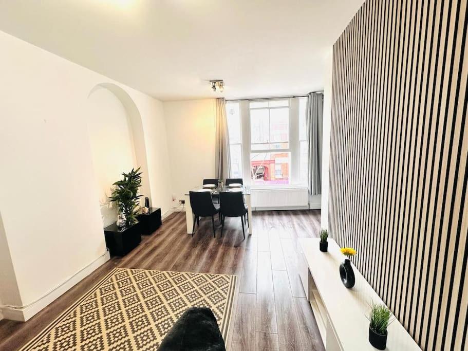 Appartamento Luxury Flat Hyde Park Super Location For Tourists Londra Esterno foto